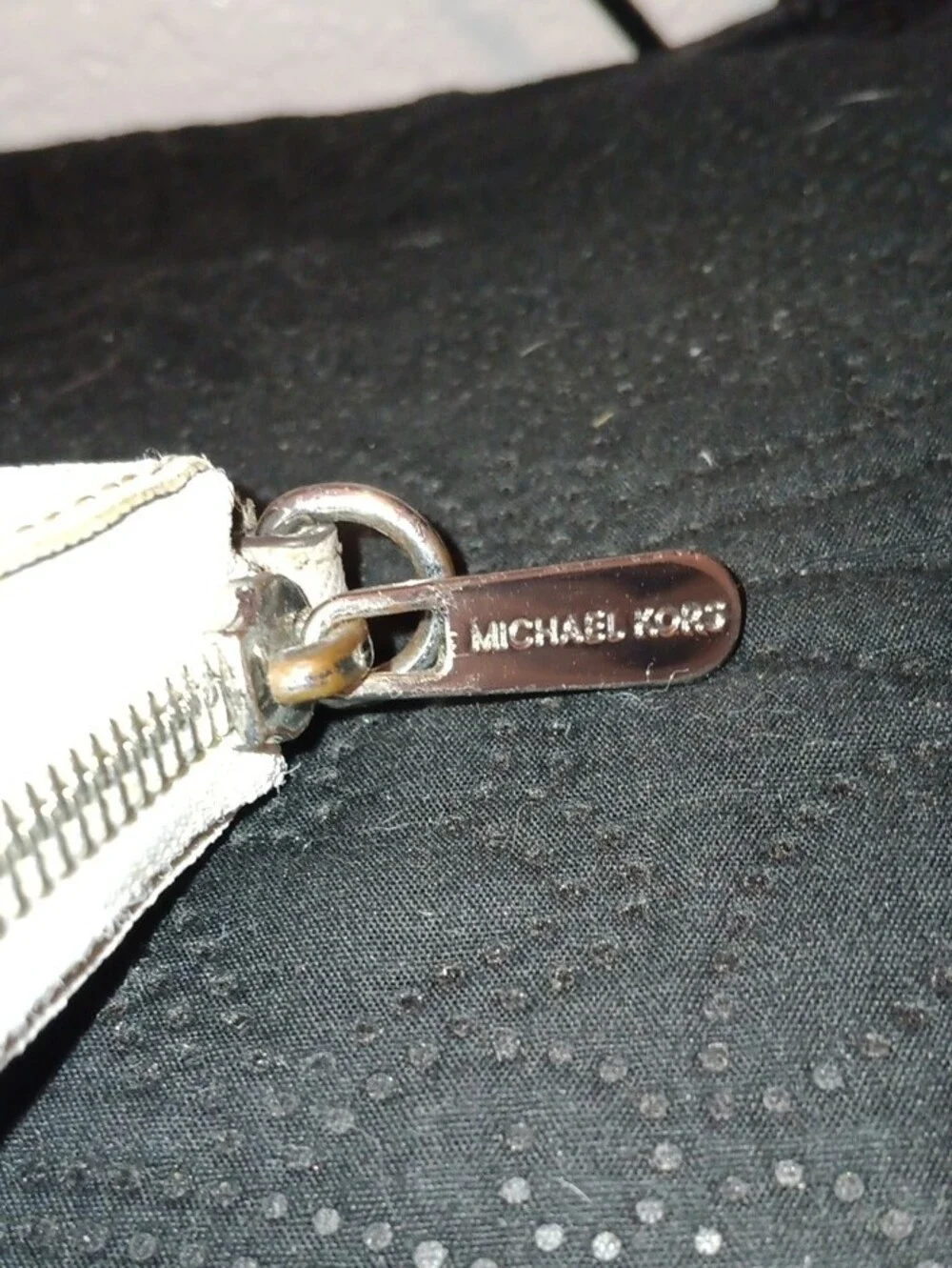 Michael Kors Signature Zip Wallet in Cream/Light Beige